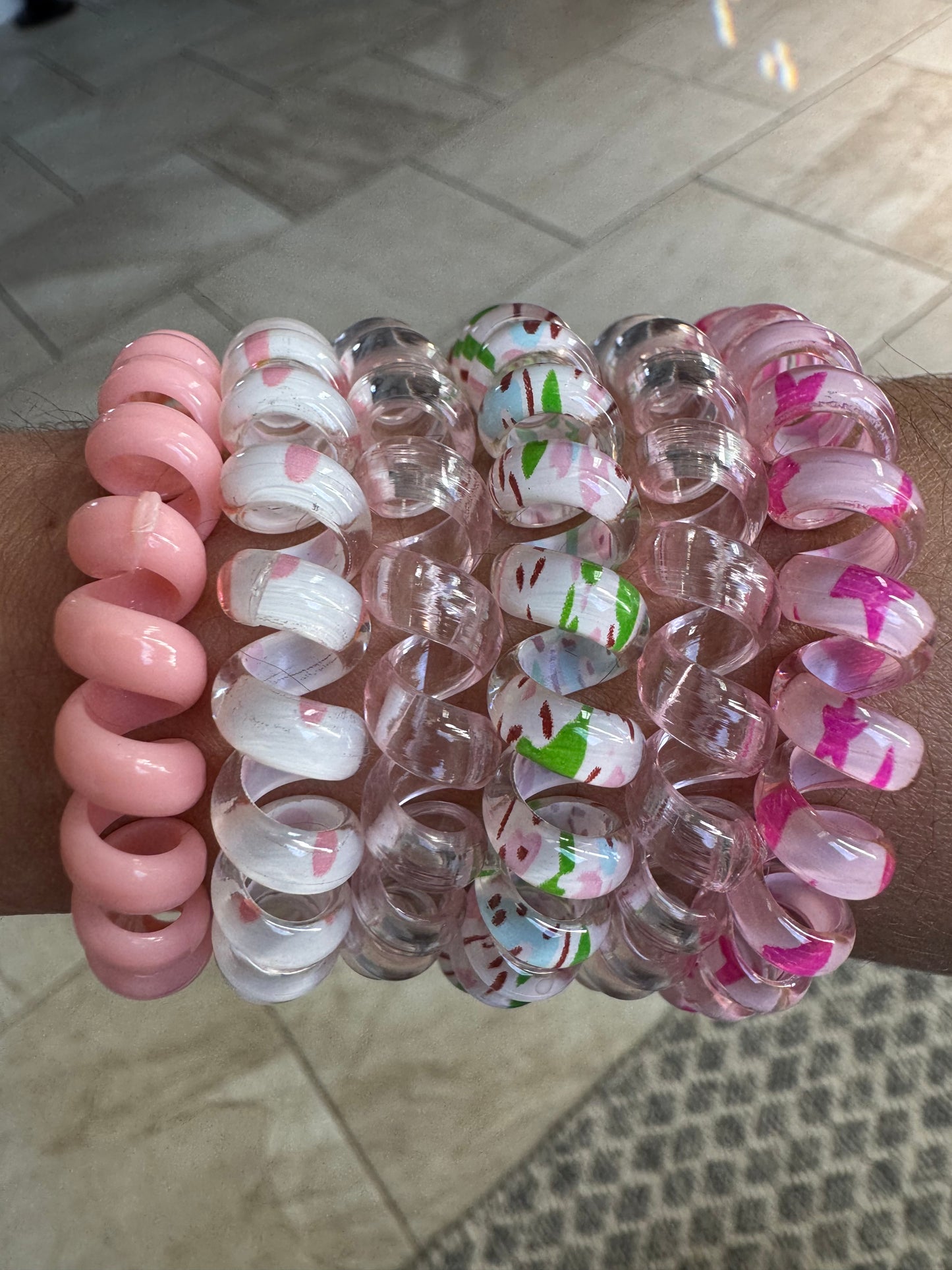 1K-0NIG-USDD6 Piece Cute Pastel and Design Hair Ties Scrunchies